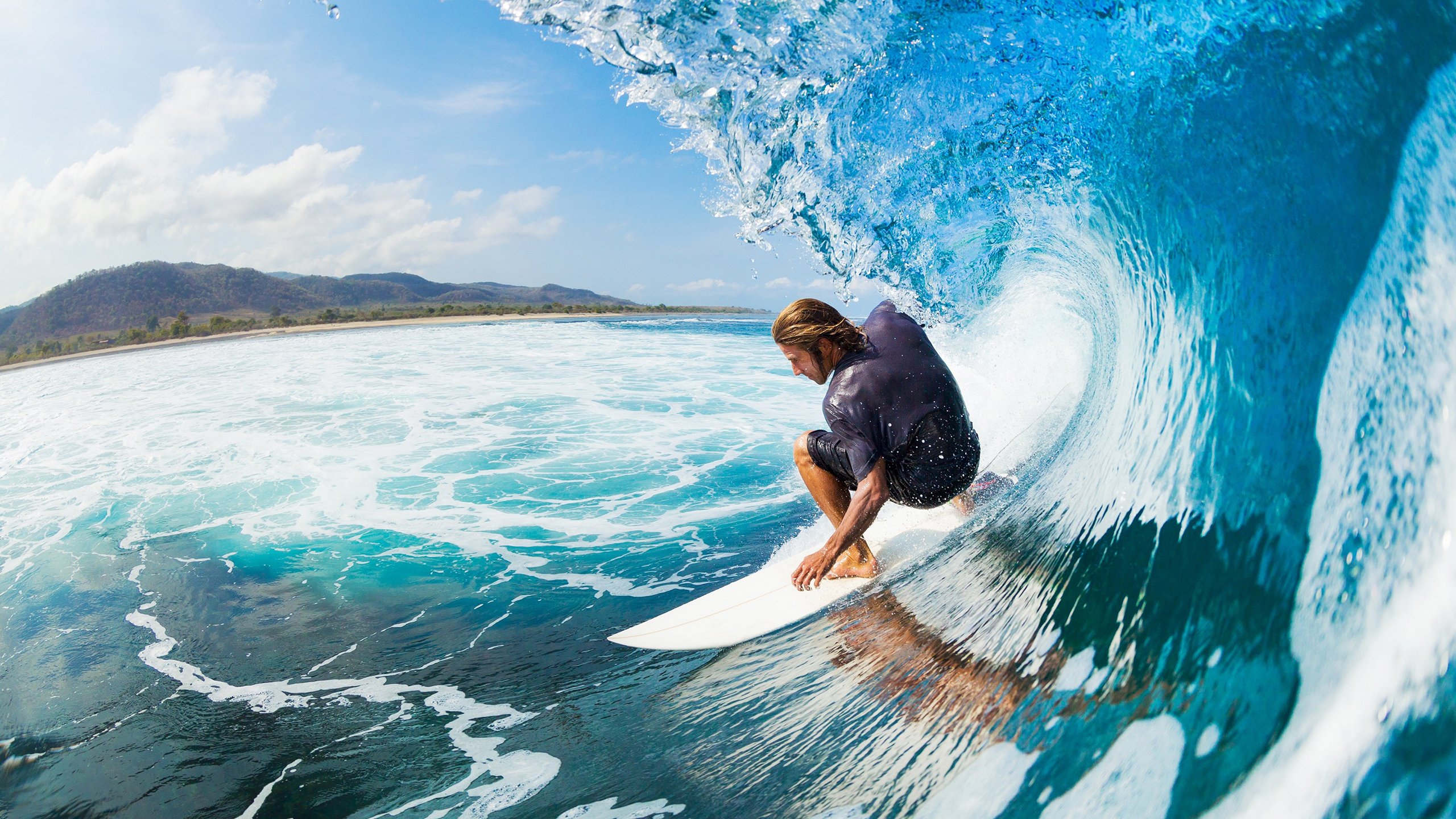 爱游戏app下载-“亚戈·卡尔曼的出色表现，成就美洲狮队防守与进攻的完美平衡”